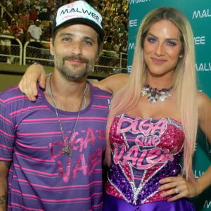 Bruno Gagliasso e Giovanna Ewbank assistiram aos desfiles no Camarote Allegria