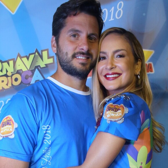 Claudia Leitte foi acompanhada pelo marido, Márcio Pedreira, no camarote Guanabara, na Marquês de Sapucaí
