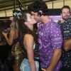 Agatha Moreira beija namorado, Pedro Lamin, em camarote neste sábado, dia 17 de fevereiro de 2018