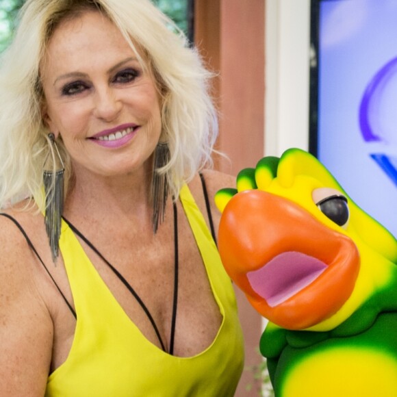 Ana Maria Braga voltou ao 'Mais Você' de cabelo renovado