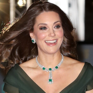Vestido usado por Kate Middleton é do designer Jenny Packham