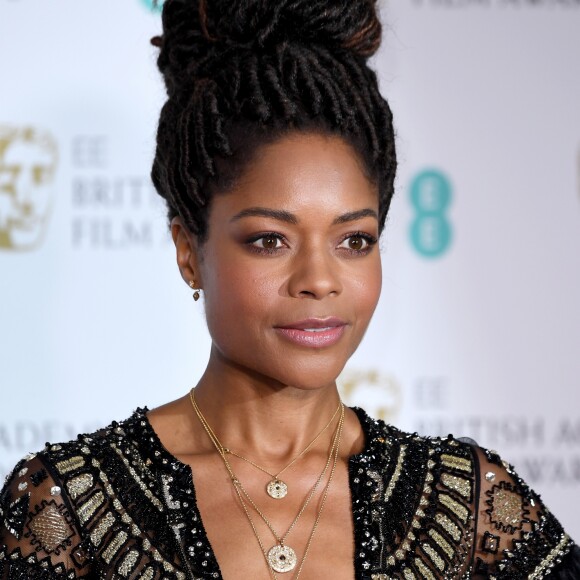 Famosas esbanjam glamour no red carpert do British Academy Film Awards, o BAFTA, realizado no salão de espetáculos Royal Albert Hall, em Londres, na noite deste domingo, 18 de fevereiro de 2018