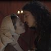 Na novela 'Deus Salve o Rei', Tila (Joana Borges) beijará Rodolfo (Johnny Massaro) e irá ceder aos desejos do rei