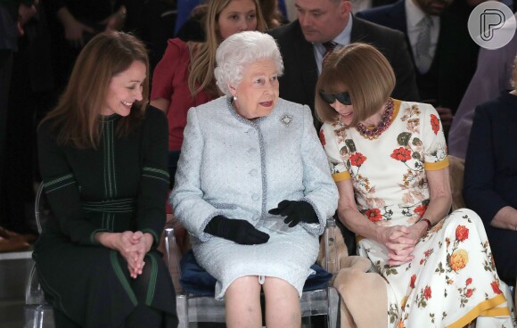 A rainha Elizabeth assistiu o desfile de Richard Quinn nesta terça-feira, 20 de fevereiro de 2018