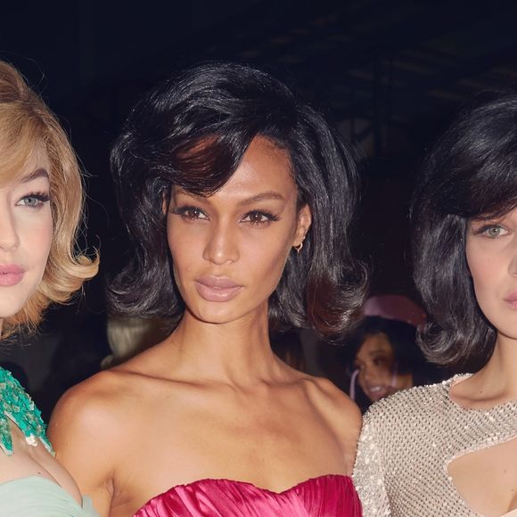 Moschino transformou suas modelos em Jacqueline Kennedy e Marilyn Monroe