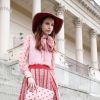 A grife Luisa Beccaria aposta em mix de texturas, vestidos fluídos e meia-calça para o inverno 2019 em desfile para a  Semana de Moda em Milão