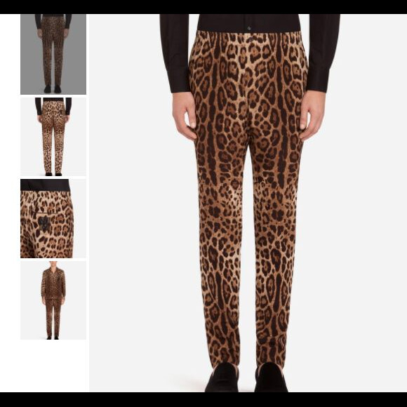 O jogador combinou o casaco com calça na estampa, que pode ser comprada pelo equivalente a R$ 2.930