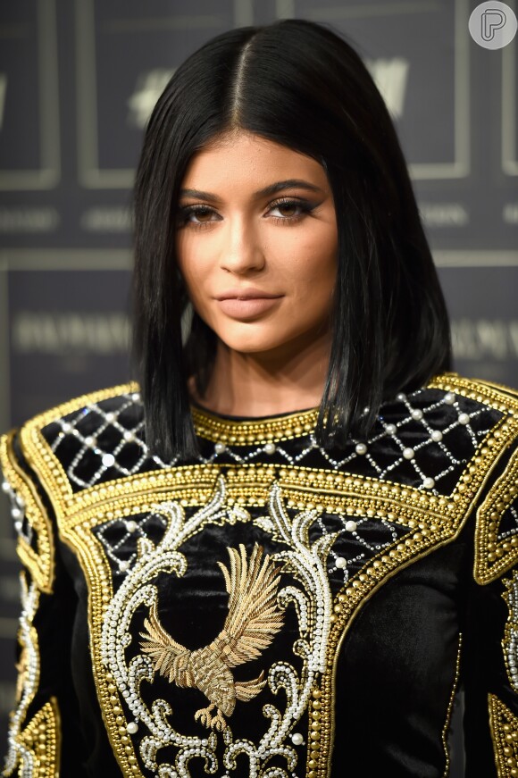Kylie Jenner respondeu a um fã sobre o comportamento da filha: 'Ela é boazinha'