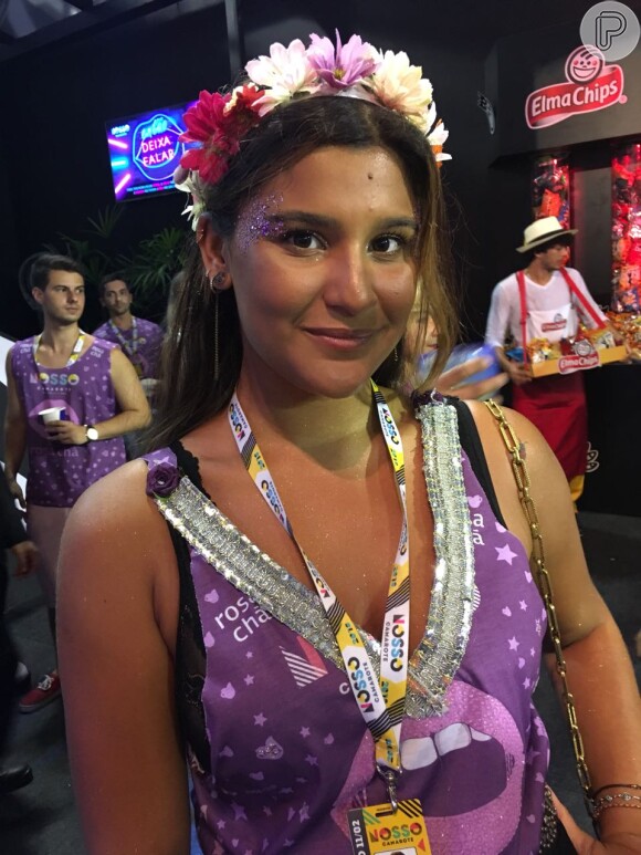 Convidada de camarote na Sapucaí, Giulia Costa não descarta beijar no carnaval