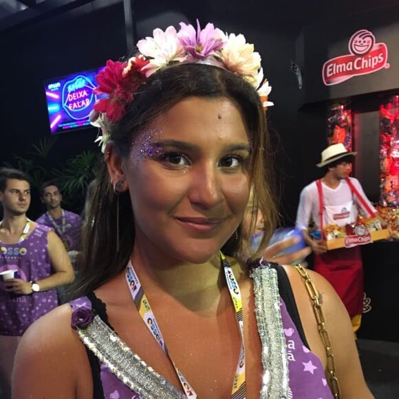 Convidada de camarote na Sapucaí, Giulia Costa não descarta beijar no carnaval