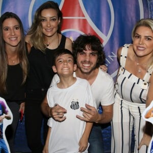 Fiuk, Tainá e Krizia foram ao aniversário de Záion, filho de Mari Alexandre e Fábio Jr.