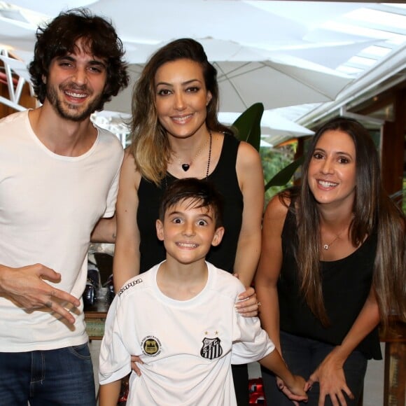 Fiuk, Krizia e Tainá foram ao aniversário de 9 anos do irmão caçula, Záion, em buffet de Alphaville, em São Paulo, nesta quarta-feira, 21 de fevereiro de 2018