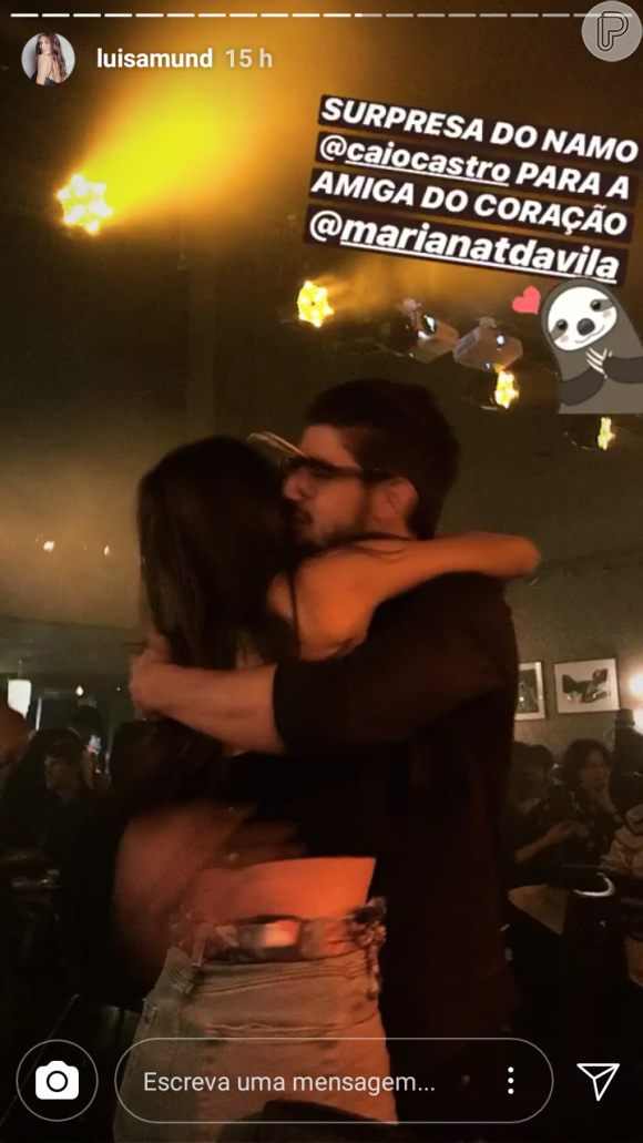Caio Castro emocionou a namorada, Mariana D' Ávila, com surpresa na noite desta sexta-feira, 23 de fevereiro de 2018