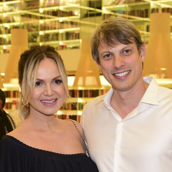 Eliana e Adriano Ricco, produtor de TV, estão juntos há três anos