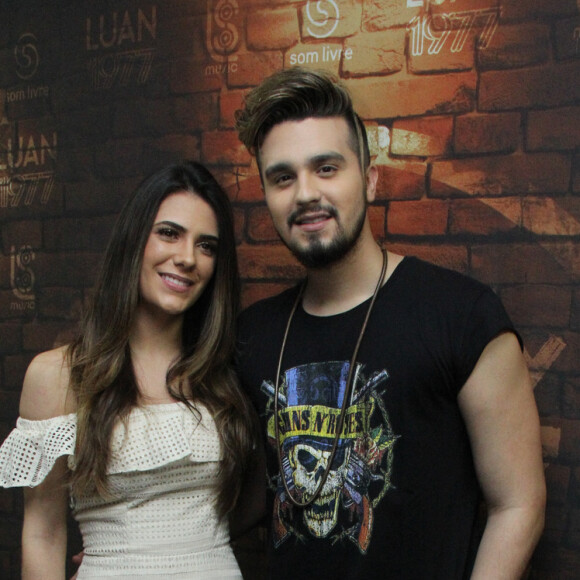 Luan Santana e Jade Magalhães se reconciliaram no fim de 2016. Sertanejo garantiu que eles não vão se casar neste ano