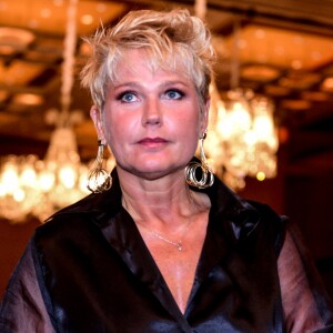 Xuxa Meneghel contou que a dificuldade de digerir proteína animal começou quando ainda era criança: 'Quando tentava, ficava com afta, dores no estômago, má digestão. Sentia dores de barriga até com leite e queijo'