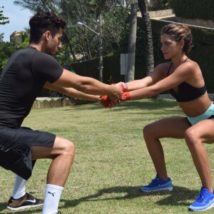 As aulas de Mariana Goldfarb são compostas de toda parte técnica de muay thai, juntamente com exercícios funcionais ligados a luta