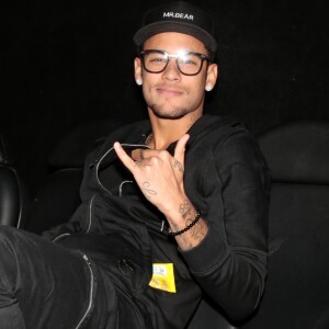 'Se for convencional também vai demorar de seis a oito semanas. Mas nós precisamos fazer aquilo que não possa causar uma refratura ou alguma coisa lá na frente que possa prejudicá-lo', disse pai do Neymar