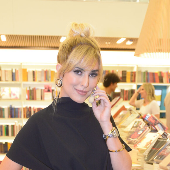 'Eu gostei muito do resultado. Todos estão elogiando. Depois que o contrato terminar, não sei o que vai acontecer. Não consigo dizer se vou mudar novamente', adiantou Fernanda Paes Leme