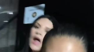 Laura Pausini elogia Simone e Simaria ao posar com cantoras: 'Rainhas do Brasil'