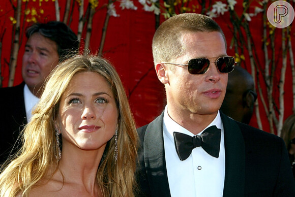 Mãe de Brad Pitt, Jane estaria apoiando reconciliação do filho com a ex-mulher Jennifer Aniston