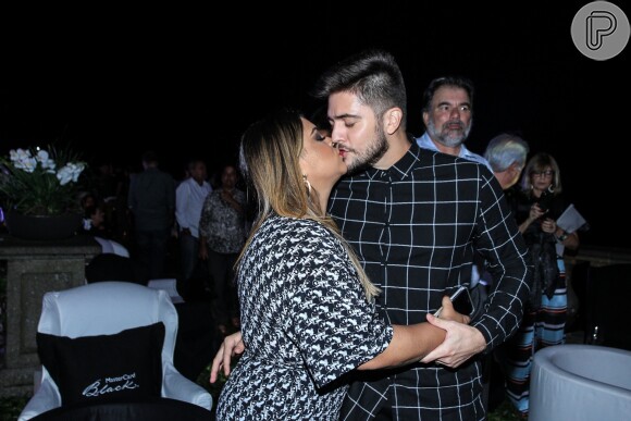 Preta Gil encoraja seguidoras após elogio em foto de biquíni nesta quarta-feira, dia 28 de fevereiro de 2018