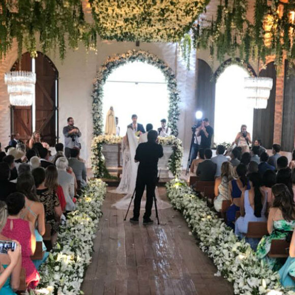 Luísa Sonza e Whindersson Nunes realizaram cerimônia para 350 convidados em São Miguel dos Milagres nesta quarta-feira, 28 de fevereiro de 2018