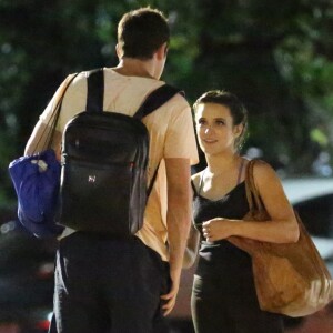 Bianca Bin e Sergio Guizé são fotografados deixando academia juntos na Barra da Tijuca, Zona Oeste do Rio de Janeiro, na noite desta quinta-feira, 1 de março de 2018