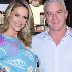 Alexandre Correa, marido de Ana Hickmann, organizou a festa de aniversário da apresentadora