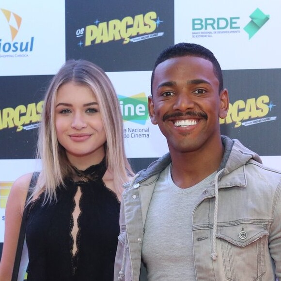 Nego do Borel e Julia Schiavi estão juntos há um ano, mas chegaram a romper o namoro no começo de fevereiro deste ano