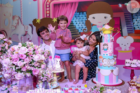 Felipe Simas comemorou o aniversário da filha, Maria, em uma casa de festas do Rio nesta quinta-feira, 1 de março de 2018