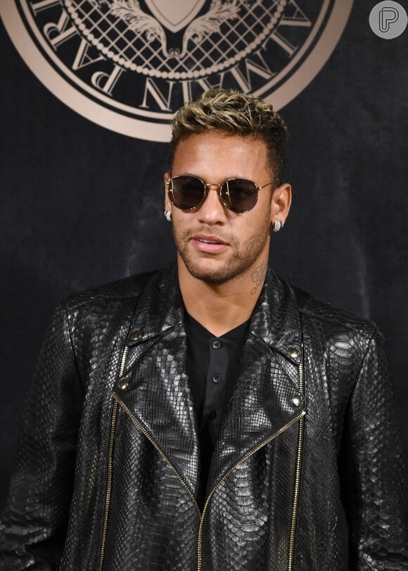 A operação de Neymar foi conduzida pelo médico da seleção brasileira, Rodrigo Lasmar