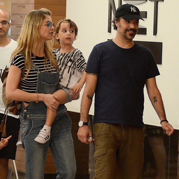 Alinne Moares teve um dia de diversão ao lado da família neste domingo, 4 de março de 2018