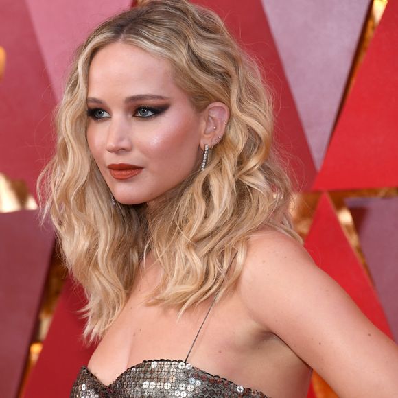 Jennifer Lawrence brilha no Oscar 2018
