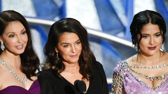 Salma Hayek e mais atrizes fazem discurso contra assédio no Oscar 2018. Fotos!