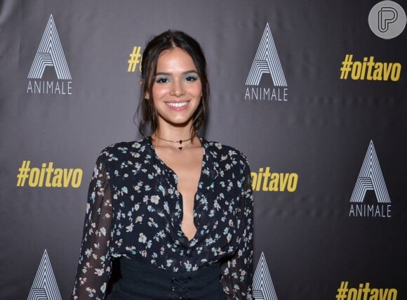 Fãs de Bruna Marquezine aprovaram atitude da atriz ao comentar na foto de Carol Duarte, ex de Neymar: 'Maturidade'