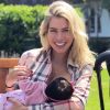 Adriana Sant'Anna coloriu fios para castanho um mês após nascimento da filha, Linda