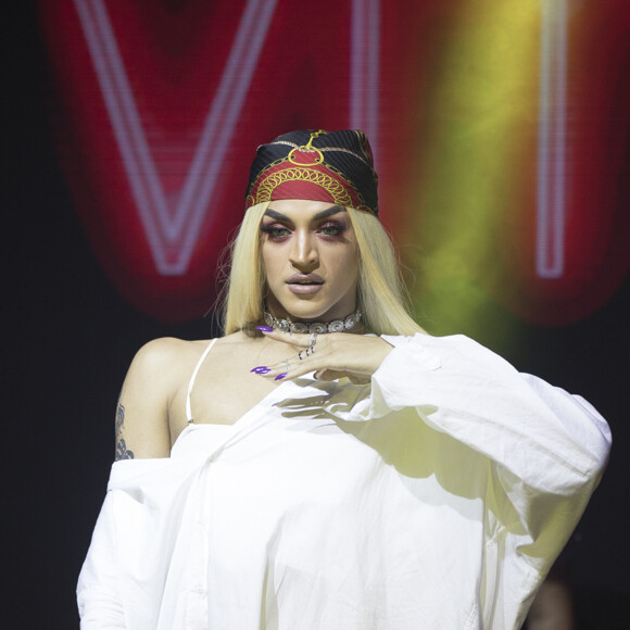 Pabllo Vittar prestigia e faz show em evento da L'Oreal Paris, no Boulevard Olímpico, Rio de Janeiro, na noite desta quarta-feira, 7 de março de 2018