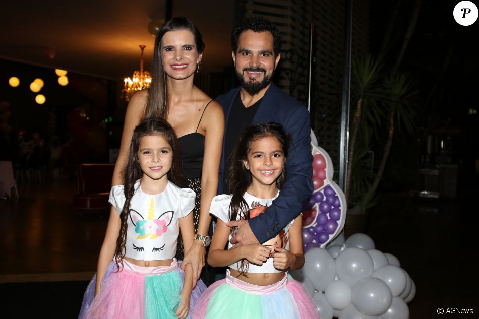 Luciano Camargo E Mulher Celebram Aniversário De Filhas Gêmeas Com