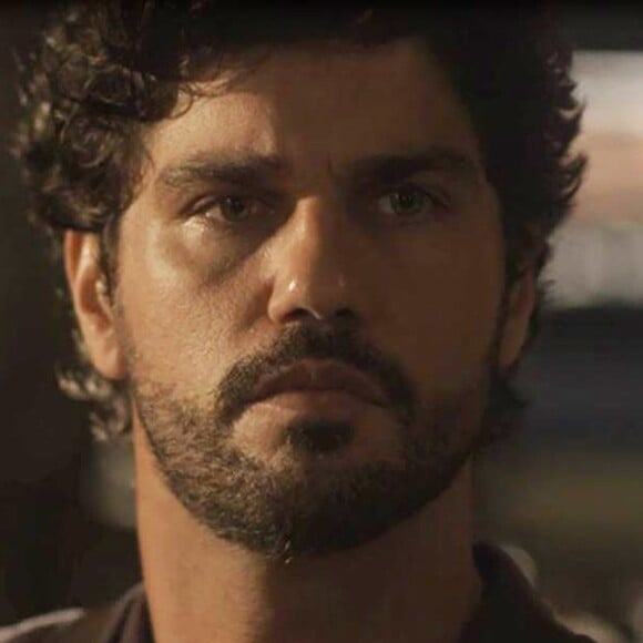 Inácio (Bruno Cabrerizo) elogia o comportamento de Vicente (Bruno Ferrari) no último capítulo da novela 'Tempo de Amar': 'Tu és um homem honroso e digno. Como poucos'