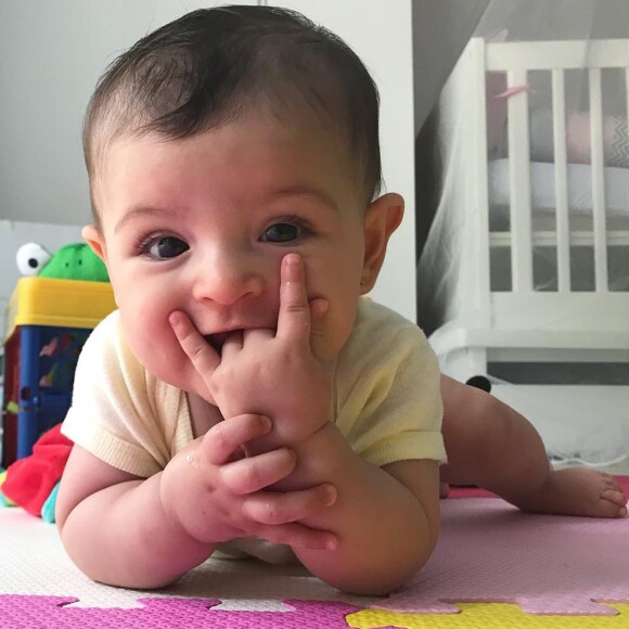 Filha de Carol Castro, Nina tem 8 meses