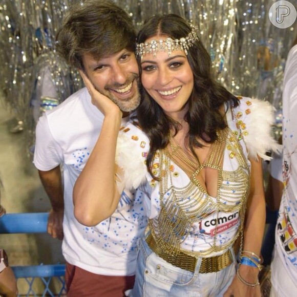 Carol Castro ganhou um 'vale-night' no Carnaval e foi à Sapucaí com Felipe Prazeres