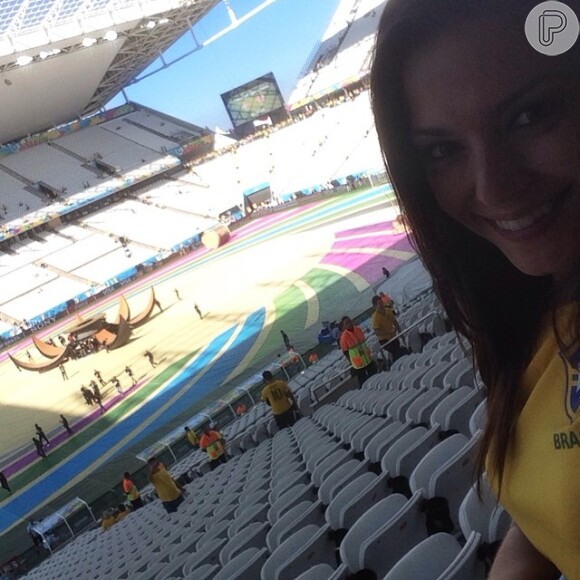 Thais Fersoza acompanhou abertura da Copa do Mundo, em São Paulo