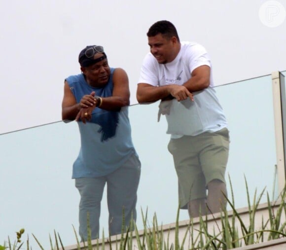 Pai de Ronaldo é internado em hospital no Rio por causa de pneumonia (17 de junho de 2014)
