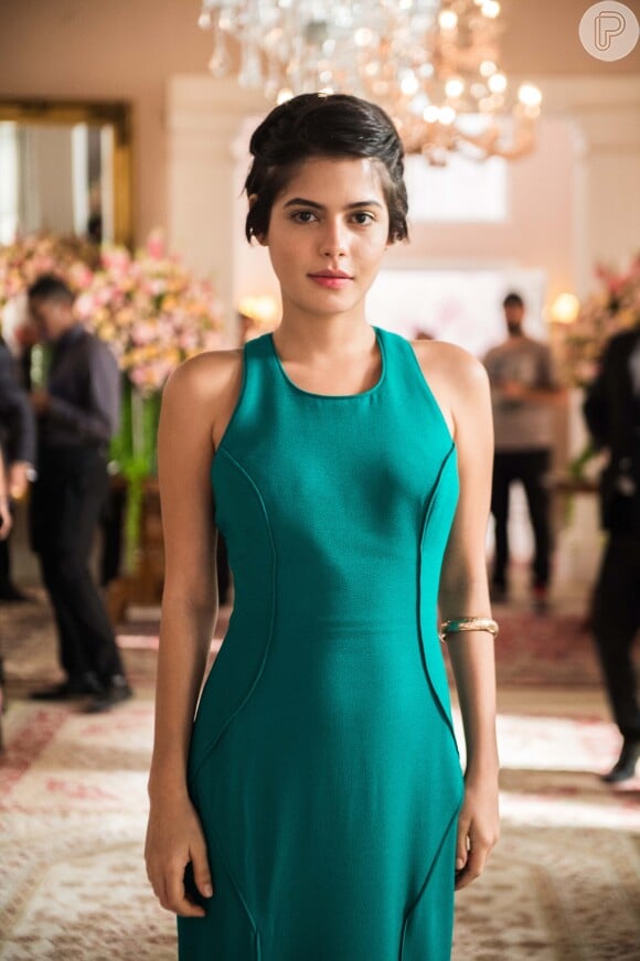 'O Outro Lado do Paraíso': Adriana (Julia Dalavia) usou vestido azul esverdeado para o casamento