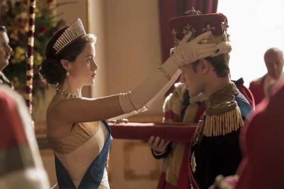 Na série 'The Crown', Claire Foy interpreta a rainha Elizabeth II na juventude
