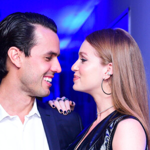 Marina Ruy Barbosa e o marido, Xande Negrão, posaram juntinhos em evento