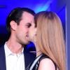 Marina Ruy Barbosa trocou beijos com o marido, Xande Negrão, em lançamento da coleção Inverno 2018 da Colcci