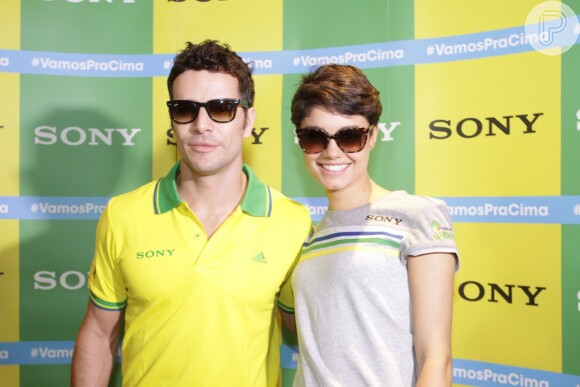Daniel de Oliveira e Sophie Charlotte assistiram à abertura da Copa do Mundo 2014