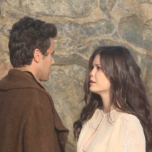 No reencontro, Maria Vitória (Vitória Strada) revela a Vicente (Bruno Ferrari) que está grávida no último capítulo da novela 'Tempo de Amar'